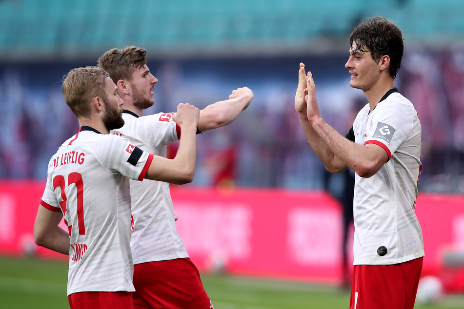 In Unterzahl gelang Poulsen-Vertreter Patrik Schick (r.) die zwischenzeitliche für RB.