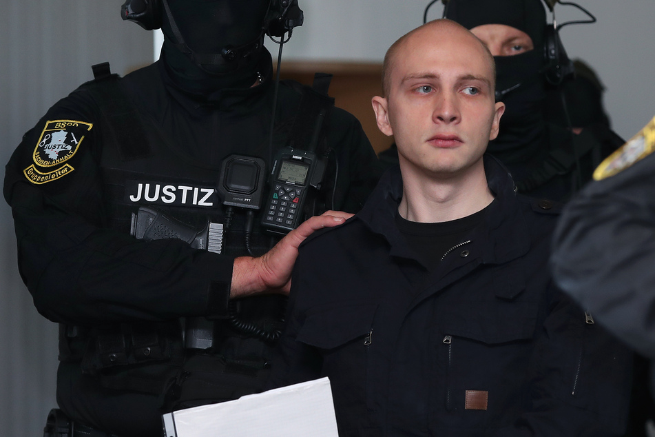 Die Bundesanwaltschaft wirft Stephan Balliet (28) 13 Straftaten vor.