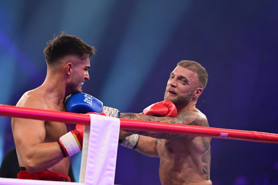 Can Kaplan (l.) verpasste Dschungelcamp-Gewinner Filip Pavlovic ein blaues Auge.