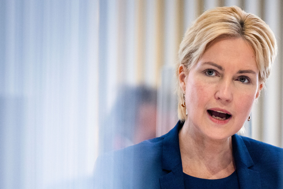 Manuela Schwesig (46, SPD) findet die Infektionszahlen zu hoch.
