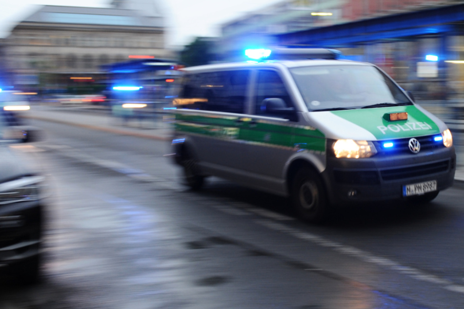 Wettbüro in München ausgeraubt, Täter auf der Flucht