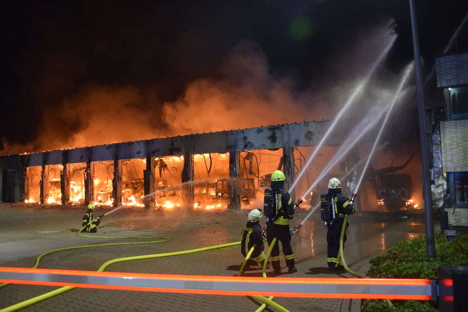 Vermutlich ein technischer Defekt soll das Feuer ausgelöst haben.