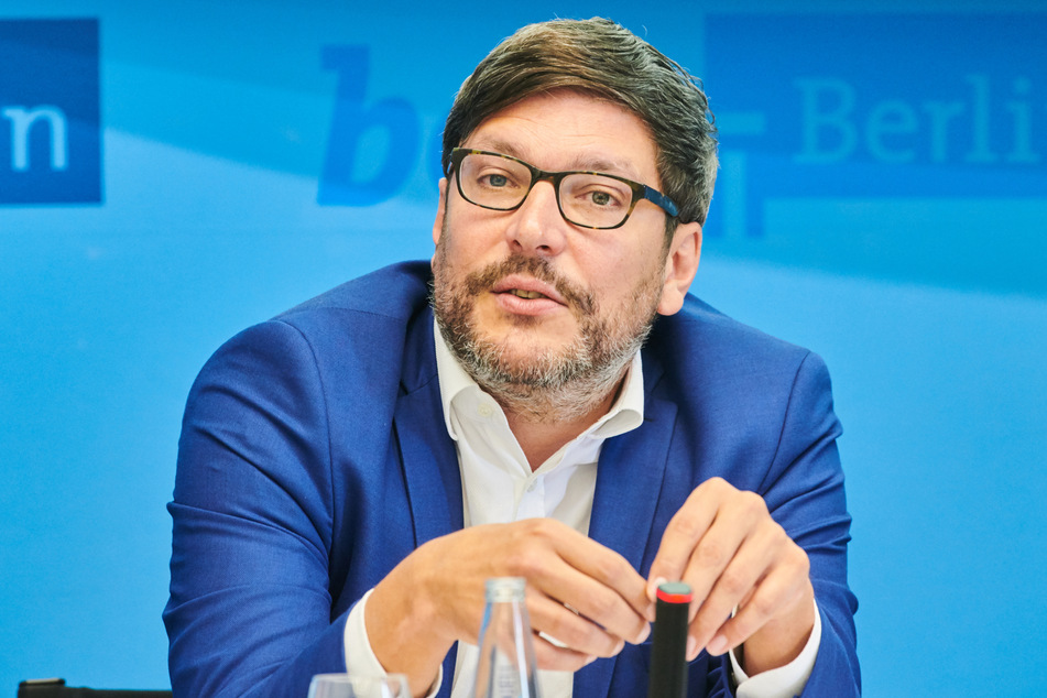 Justizsenator Dirk Behrendt (Grüne) ist auf der Suche nach Räumen für Prozesse außerhalb der Gerichte.