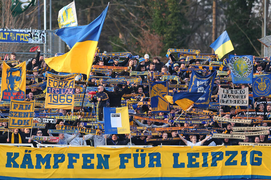 Die Fans des 1. FC Lok Leipzig feuerten ihre Mannschaft unablässig an.