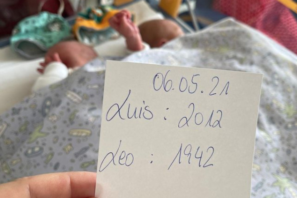 Immer wieder gibt die ehemalige "Alles was zählt"-Darstellerin auf Instagram Updates zum Gesundheitszustand und der Entwicklung der eineiigen Zwillinge.