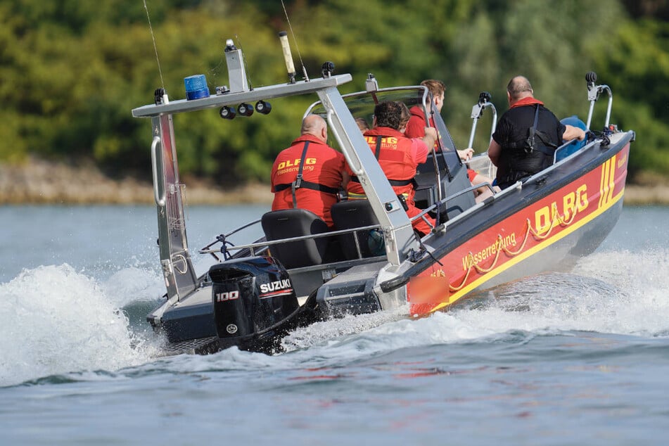 Am Vormittag wurde der Tote aus dem Rhein bei Kestert geborgen. (Symbolbild)