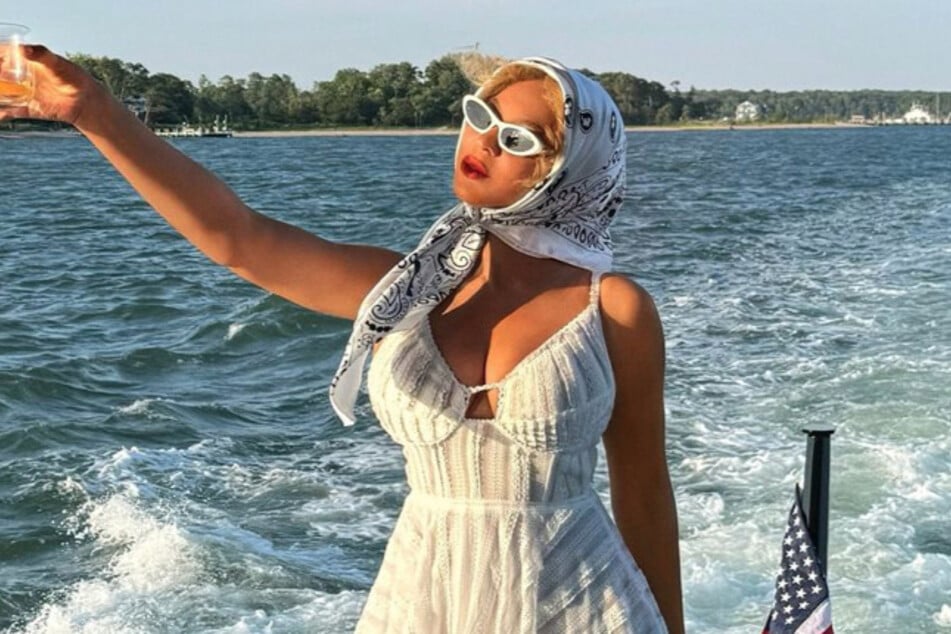 Beyoncé bid adieu to her cowboy-themed ensembles for a more softer look during her Hamptons trip with Jay-Z.