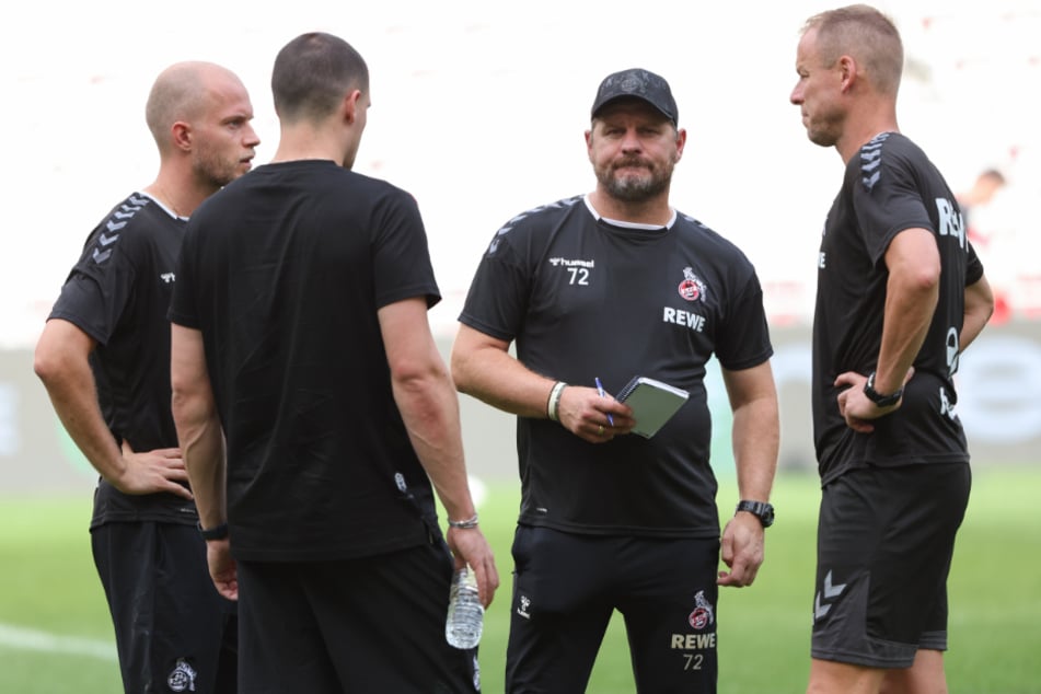 Von Sommer 2021 bis Ende 2023 arbeiteten René Wagner (l.) und Steffen Baumgart (2. v. r.) gemeinsam beim 1. FC Köln. (Archivfoto)