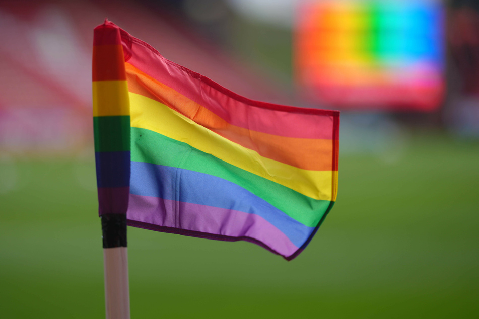 Viele Fans werfen der FIFA vor, sich nur scheinheilig für die LGBTQ-Gemeinschaft einzusetzen.