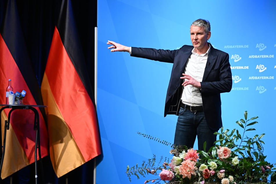 Björn Höcke (53) trat bei einem AfD-Kommunalwahlkampf in Bayern an.