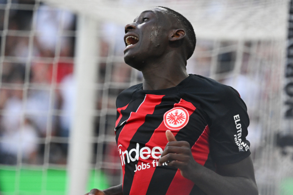 Eintracht Frankfurts Stürmer Randal Kolo Muani (24) will unbedingt in diesem Transferfenster noch zu Paris Saint-Germain wechseln.