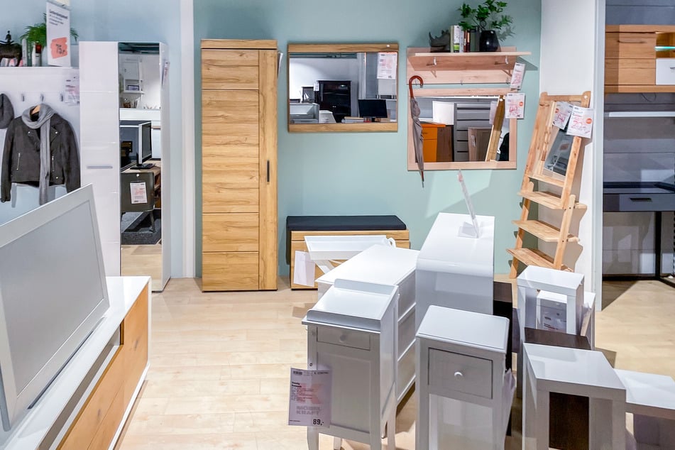 Große Möbelkette macht Kunden am Sonntag (9.11.) mega Angebote