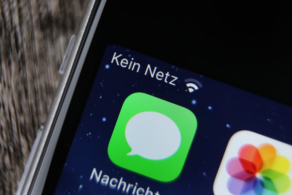 Viele Landesflächen in Sachsen-Anhalt werden noch immer nicht mit Mobilfunk versorgt. (Symbolbild)