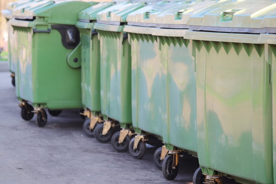 Die Polizei in Australien ermittelt nun, weshalb drei Kinder in einem Müllcontainer waren. (Symbolbild)