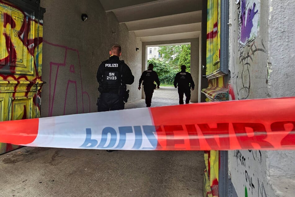 In Leipzig ist in einer Wohnung eines beteiligten Klimaaktivisten in der Eisenbahnstrasse ein Durchsuchungsbeschluss vollstreckt worden.