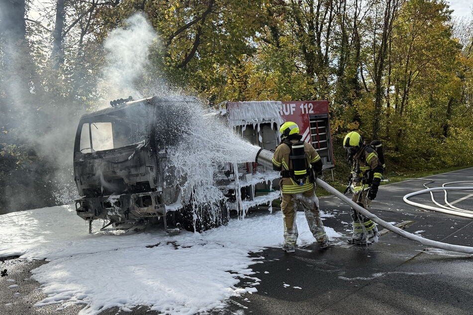 Die Feuerwehr konnte den Brand löschen, der Schaden ist jedoch enorm.