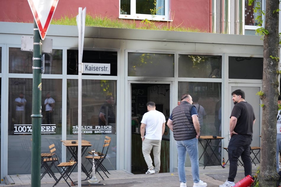 In der Kurfürstenstraße ereignete sich am Sonntag ein Feuer.