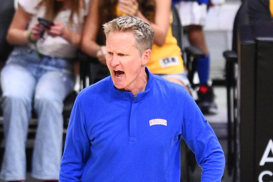 Head coach Steve Kerr leads his Warriors, who have the NBA's best record at 24-5.