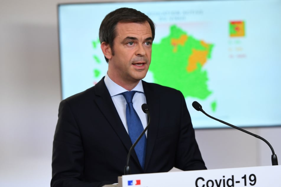 Olivier Veran, Gesundheits- und Solidaritätsminister von Frankreich, spricht während einer Pressekonferenz im Hotel Matignon.