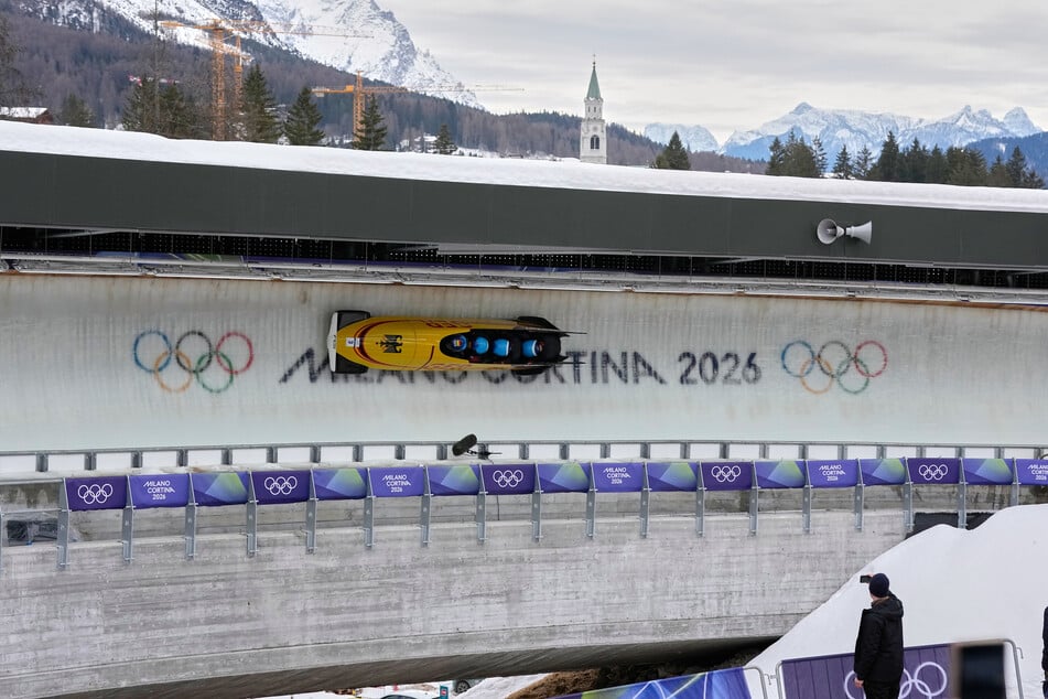 Adam Ammour und seine Anschieber.