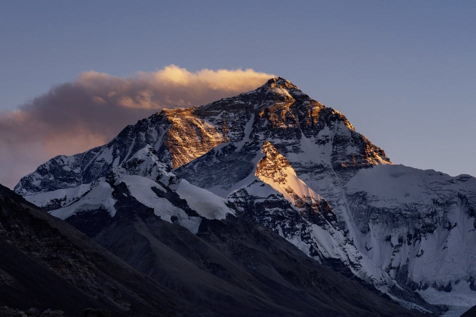 Hubschrauber stürzt nahe Mount Everest ab: Fünf Familienmitglieder und Pilot sterben