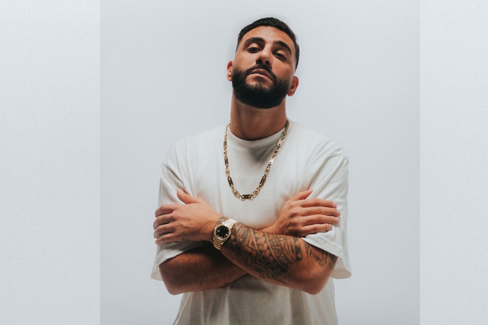Rapper Samra (30) wird in den Gropius Passagen am Samstag ein Gratis-Konzert geben.