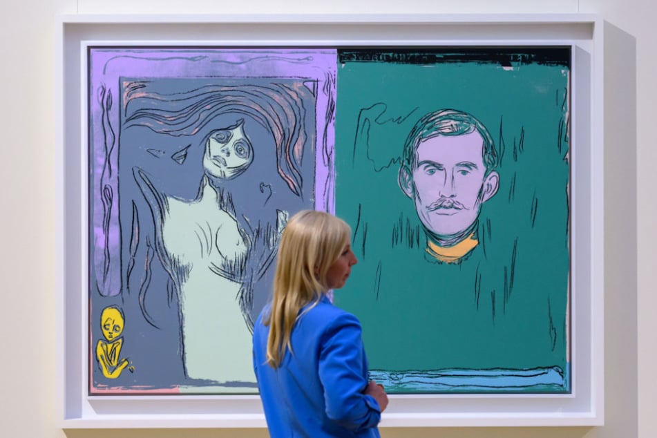 Die Arbeit "Madonna und Selbstporträt mit Knochenarm" (nach Munch) von Andy Warhol ist ebenfalls zu sehen.