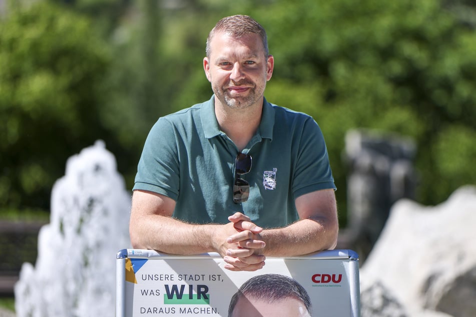 Marcus Hoffmann (CDU) wurde zum neuen Oberbürgermeister in Aue-Bad Schlema gewählt. Obwohl der Einspruch gegen das Ergebnis abgewiesen wurde, kann er noch nicht auf dem Stadtchef-Sessel Platz nehmen.