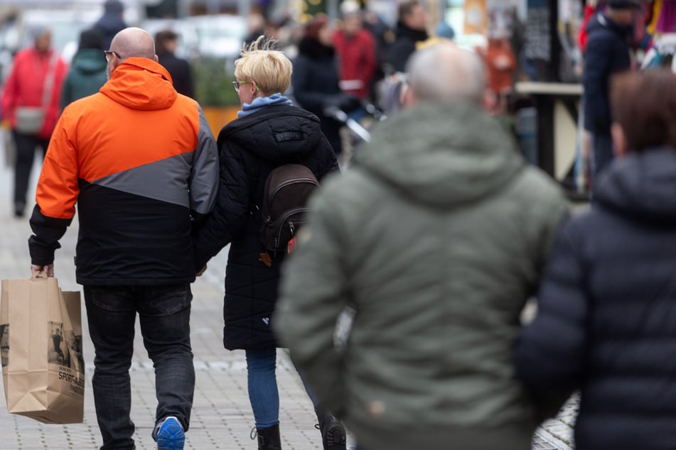 Am zweiten Adventssonntag bummelten die Thüringer durch die großen Städte.
