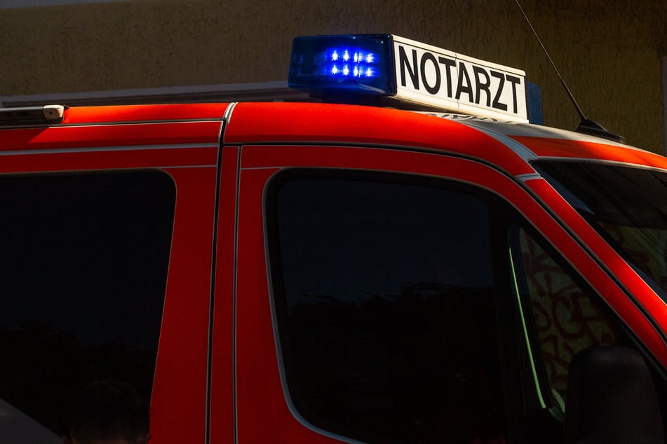 Auto kracht in Gegenverkehr: Thüringer (†34) stirbt auf Straße in Niedersachsen