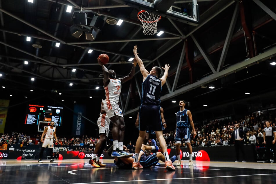Amadou Sow (27) war am Donnerstagabend einer der Top-Korbjäger mit 16 Zählern.