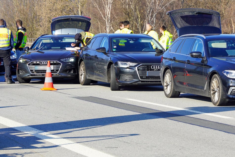 Unfall A4: Stau auf A4 wird polnischem Autodieb zum Verhängnis