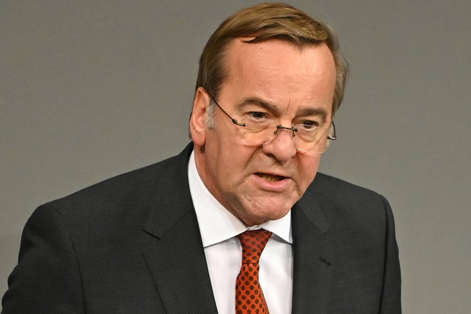 Anfang 2026 soll nach Verteidigungsminister Boris Pistorius (65, SPD) das Wehrpflichtgesetz in Kraft treten.