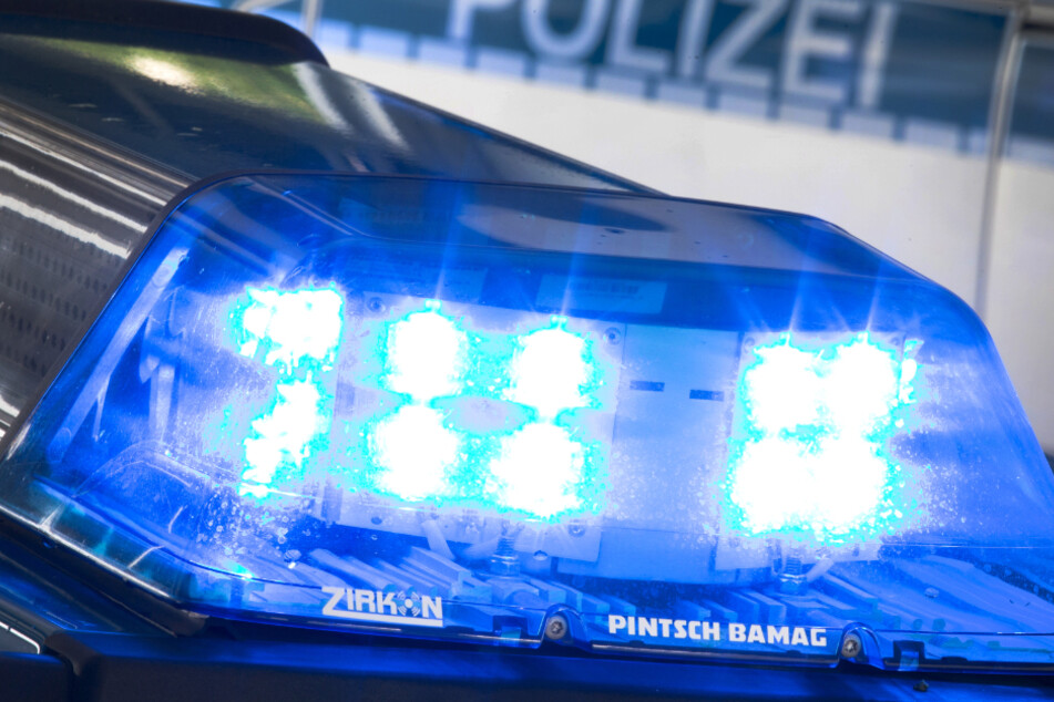 Die Polizei hat fünf Verdächtige festgenommen. (Symbolbild)