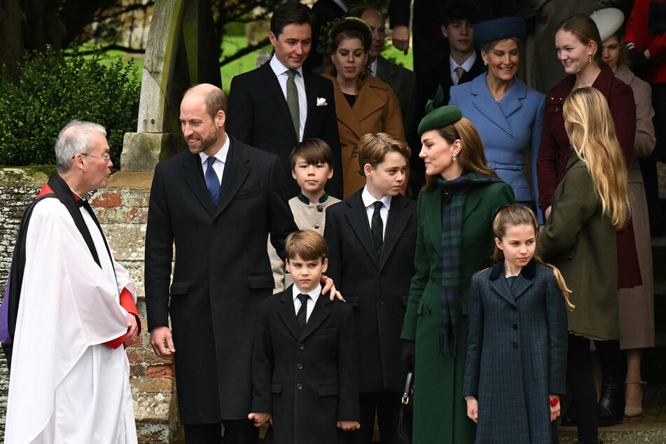 (L-R) Britain's Princes William, Louis, George, and Princesses Catherine and Charlotte leave after attending the Royal Family's traditional Christmas Day service at St Mary Magdalene Church in Sandringham, Norfolk, eastern England, on Wednesday.