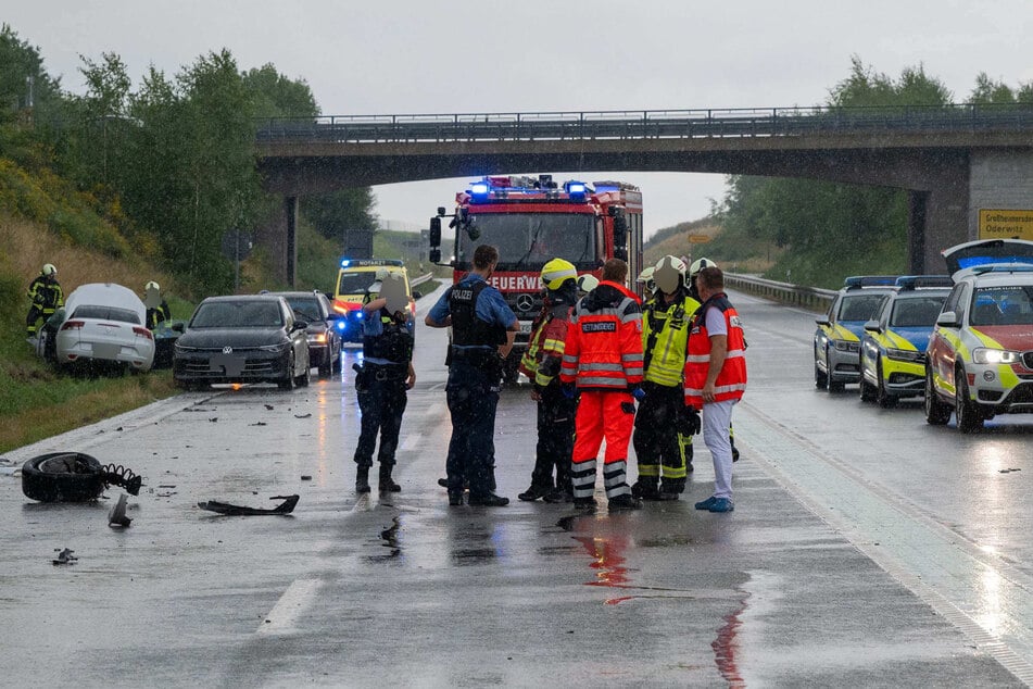 Die B178 musste nach dem Unfall komplett gesperrt werden.