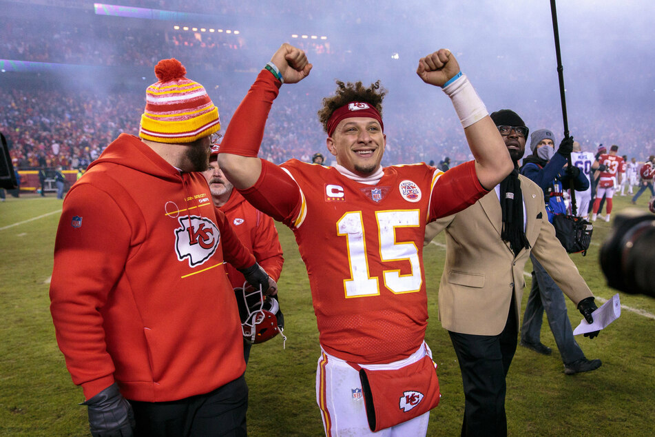 Mahomes celebrating after the Chiefs' dramatic win in the AFC Divisional Round.