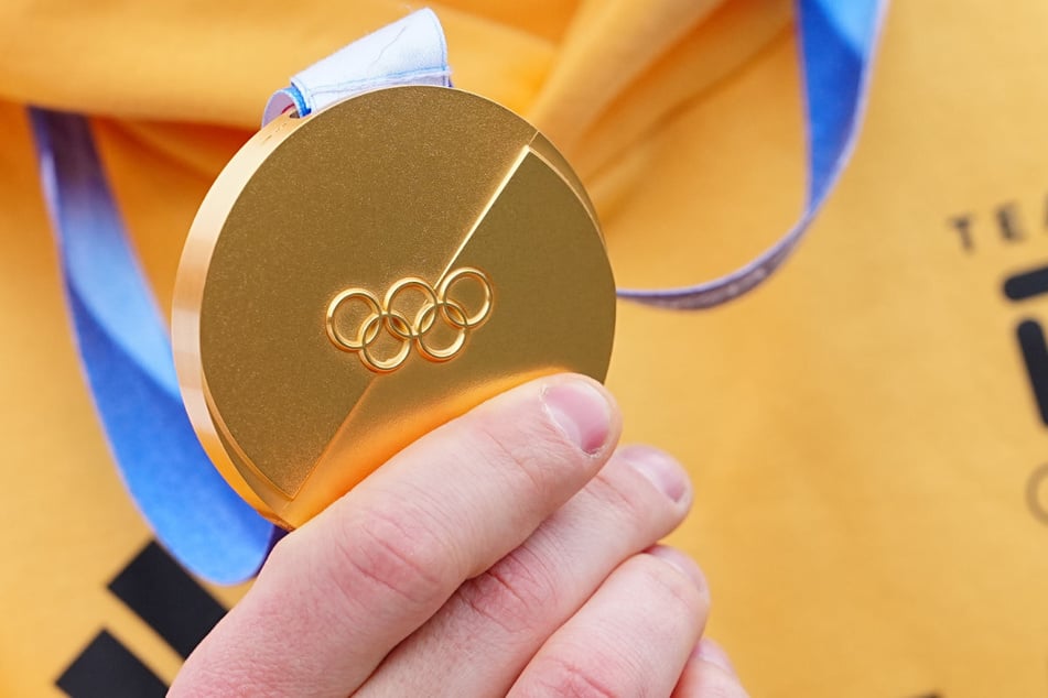 Schafft man für Deutschland eine Goldmedaille, erhält man als Athlet seit 2026 steuerfrei 30.000 Euro – egal, wie viel Edelmetall man in den Spielen schafft.