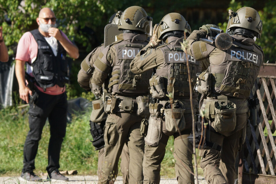 SEK-Beamte am Mittwoch in Mühlhausen.