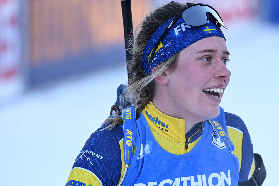 Elvira Öberg (22) aus Schweden freut sich im Ziel über ihre Leistung.