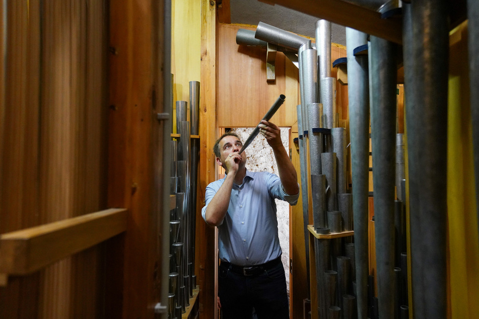 Jedes Stück klingt anders. Orgelbauer erlernen in ihrer Ausbildung breites Fachwissen: von der Metallbearbeitung über Mechanik bis zur Akustik.