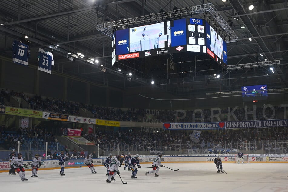 Im Löwenkäfig wird ab September DEL-Eishockey gespielt. Das bedeutet weniger Eiszeit für den Nachwuchs.
