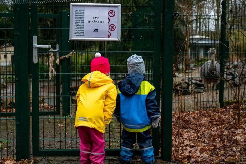 Bleiben offen: Außenbereiche von Zoos und Botanischen Gärten.