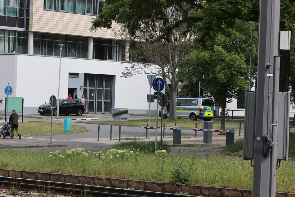 Unter hohen Sicherheitsvorkehrungen war der Halle-Attentäter verlegt worden.