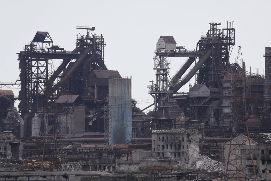 Blick auf das Azovstal-Werk in der Hafenstadt Mariupol.