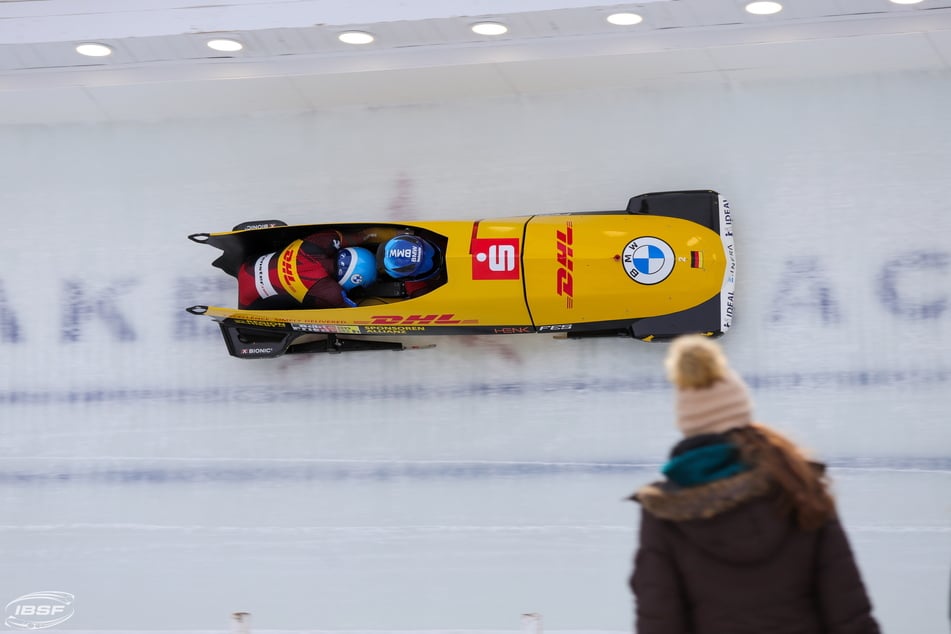 Im Eiskanal von Lake Placid fühlt sich Francesco Friedrich mit seinem Zweier wohl. Im Training fuhr er solide runter und testete das beste Material.