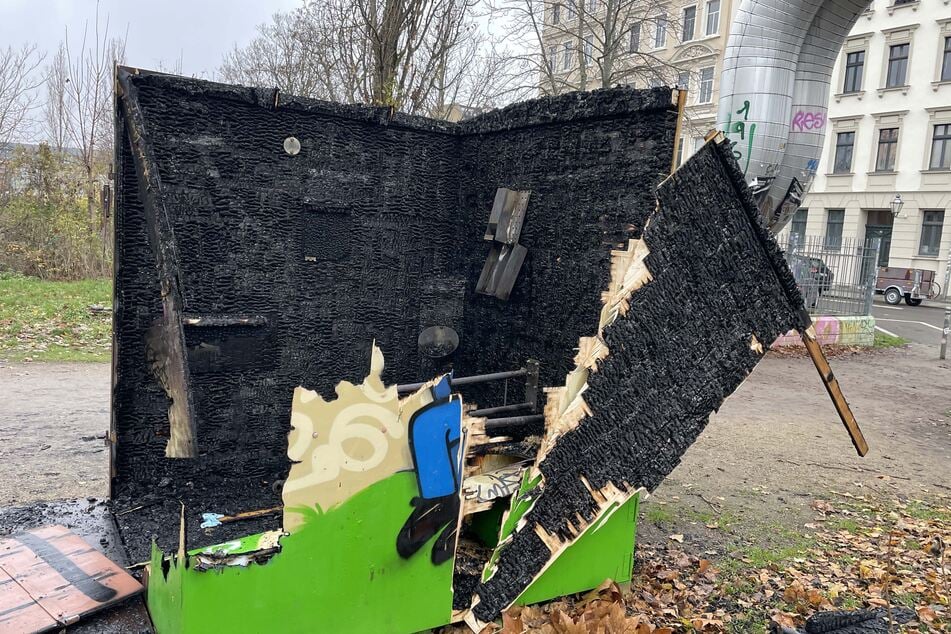 2024 wurde eine von zwei Toiletten in Brand gesteckt.