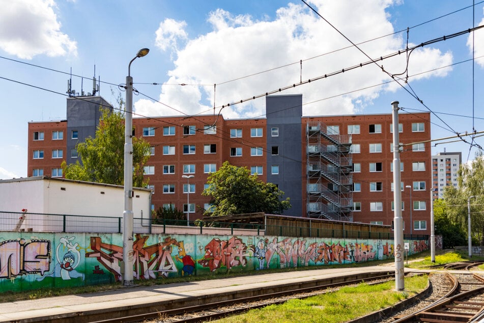 Das Polizeirevier Dresden-West an der Julius-Vahlteich-Straße 2 soll einem Neubau an der Hamburger Straße weichen.