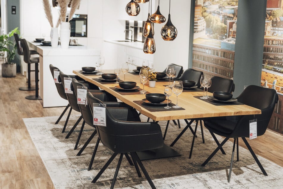 Beliebtes Möbelhaus haut Esstische für kurze Zeit zum Aktionspreis raus