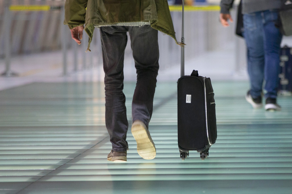 Keine Maskenpflicht an Flughäfen: Köln und Düsseldorf empfehlen es weiterhin "dringend"